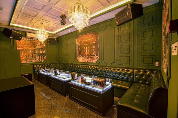 THE EVEREST KTV 包厢实拍