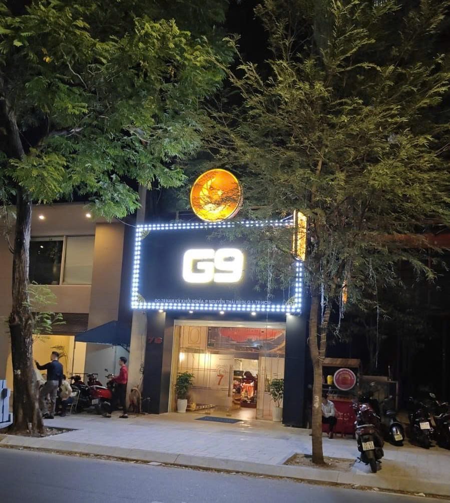 G9 KTV 胡志明第一郡 夜间发光的 G9 门头灯牌
