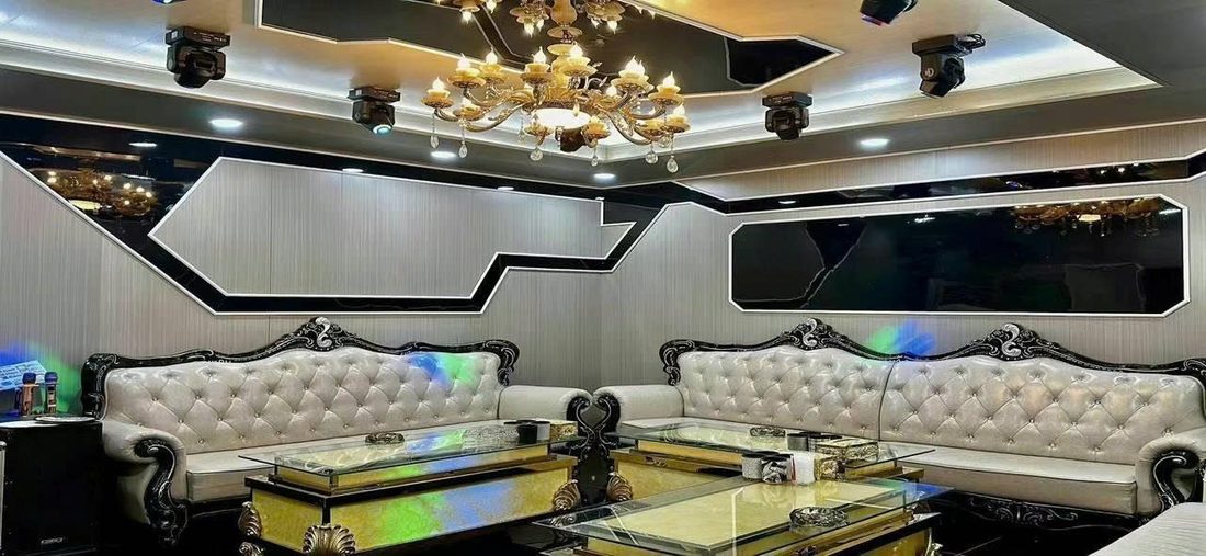 GK22 黄金王国 KTV 欧式水晶灯白色包厢与象牙雕花沙发
